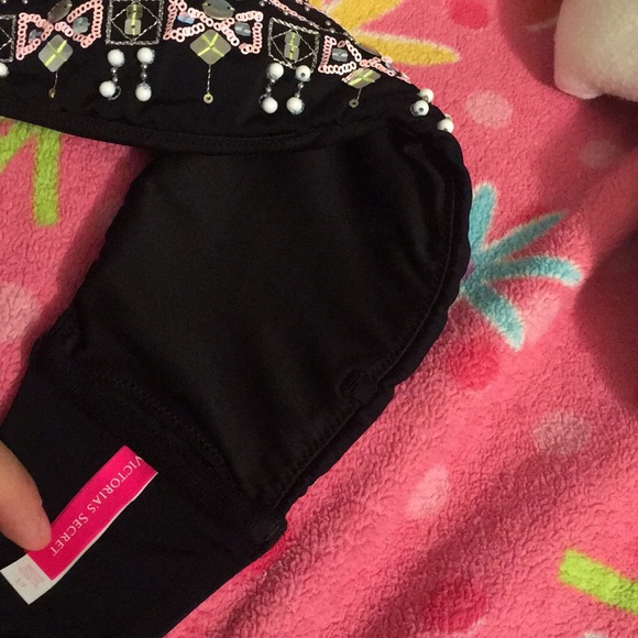 Victoria Secret Bikini Top - Picture 2 of 3